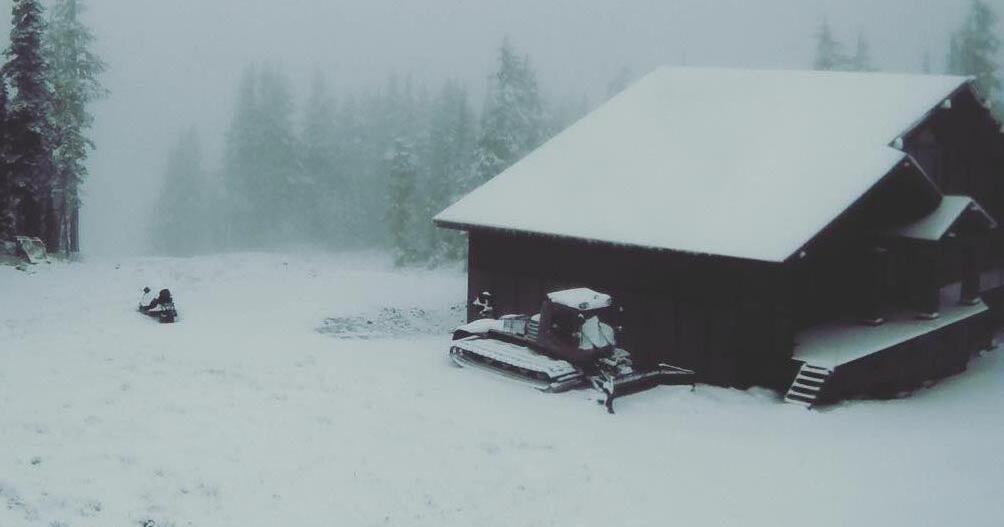 Washington ski resorts struggle with historically low snowpack levels