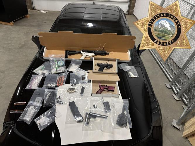 Renton man facing numerous charges after drugs, guns found in car after ...