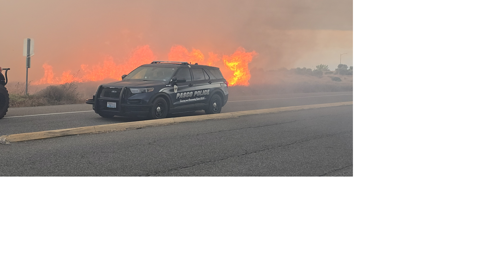 Firefighters battle a large vegetation fire in Pasco | News ...