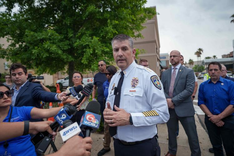 Shootout after argument at Louisiana mall leaves 1 dead, 5 injured, including bystanders, police say | National News | applevalleynewsnow.com