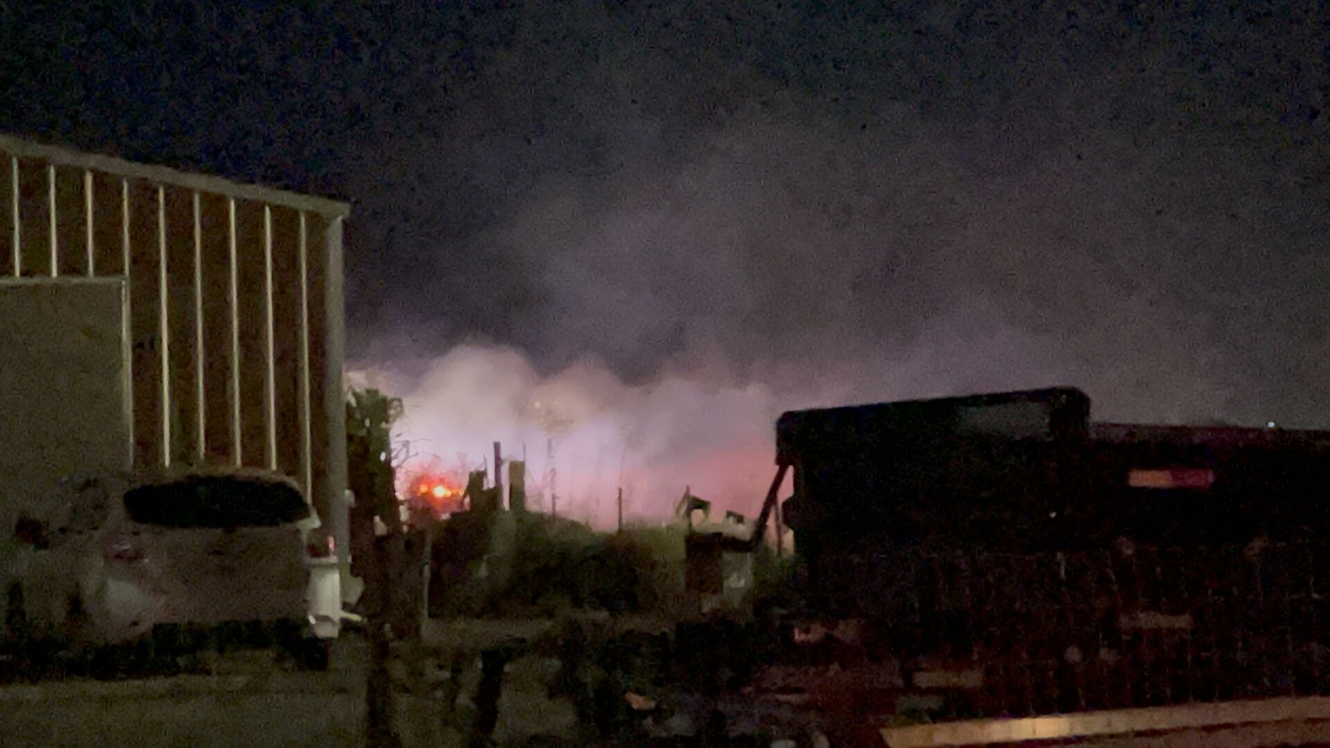 Fire crews battle blaze in residential area of Franklin County Sunday ...