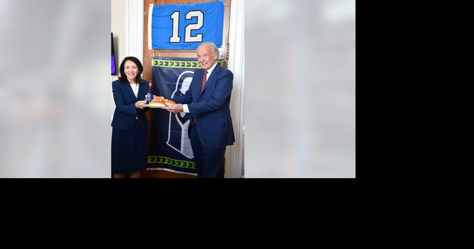 Senators settle friendly Super Bowl wager