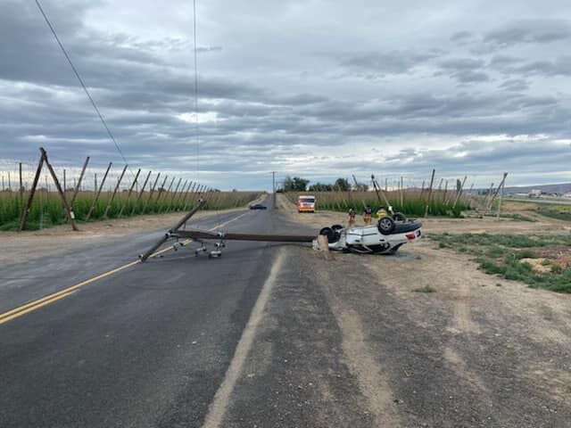 Car crashes into power pole Thursday evening, causes outage | Local ...