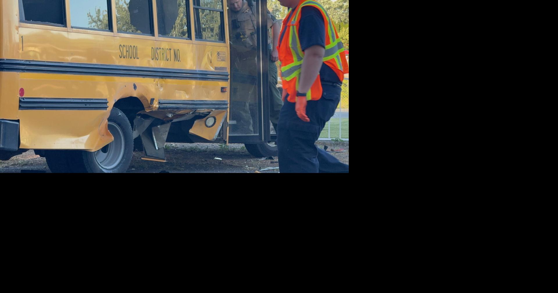 Injuries reported in school bus crash in Pasco