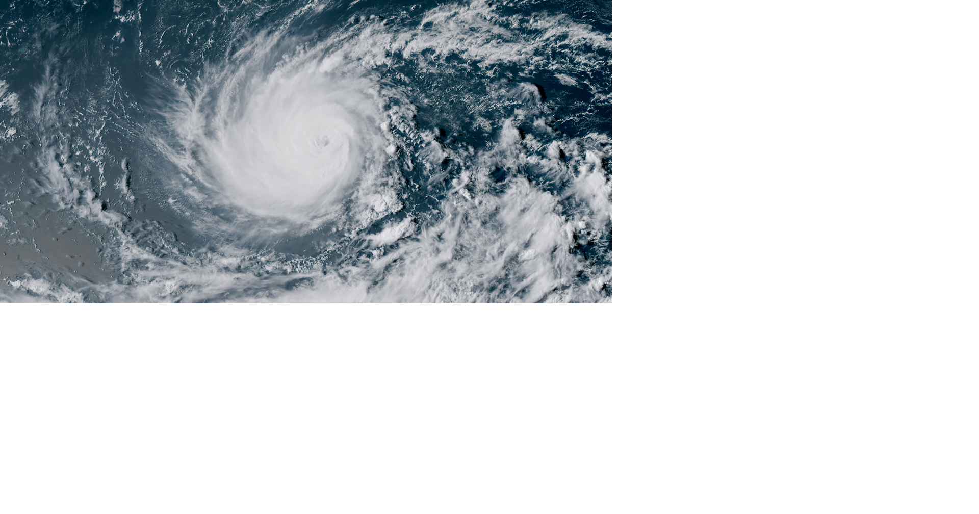 Hawaii's western islands hit by fierce winds and heavy rain from Hurricane Lowell