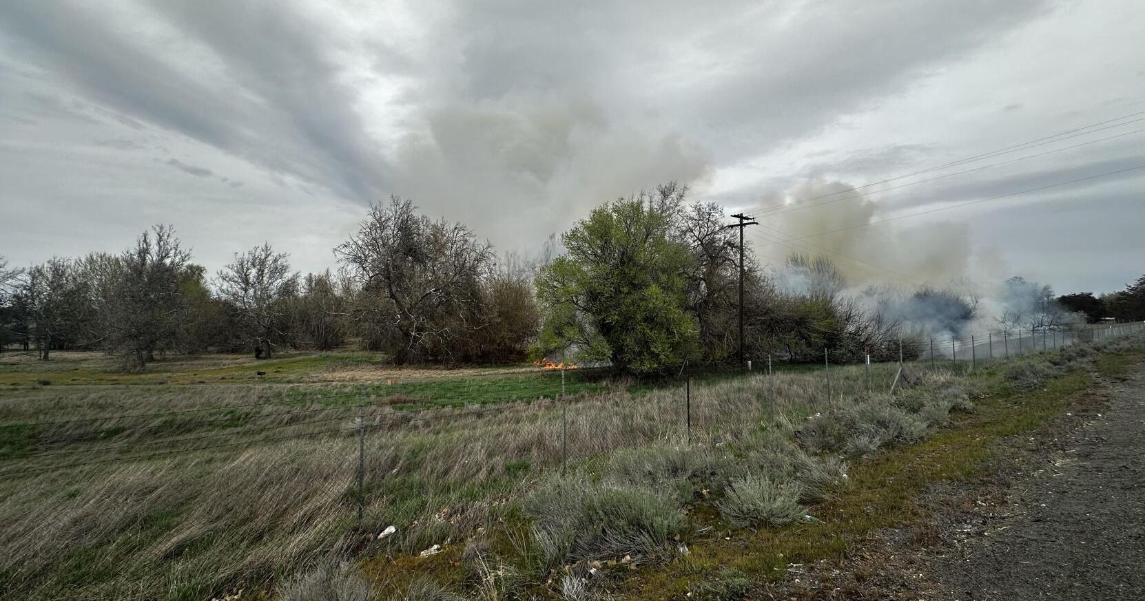UPDATE: Fire crews still working on Columbia Park Trail fire, both lanes of SR240 open - Vimarsana News