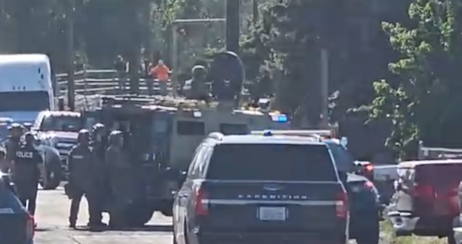 Yakima police, SWAT chasing suspects in robbery investigation Wednesday ...