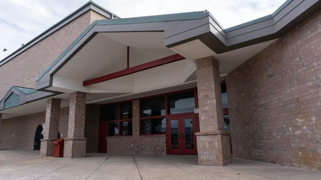 Community members give input on how to improve ASD performing arts facilities | News Community members give input on how to improve ASD performing arts facilities | News