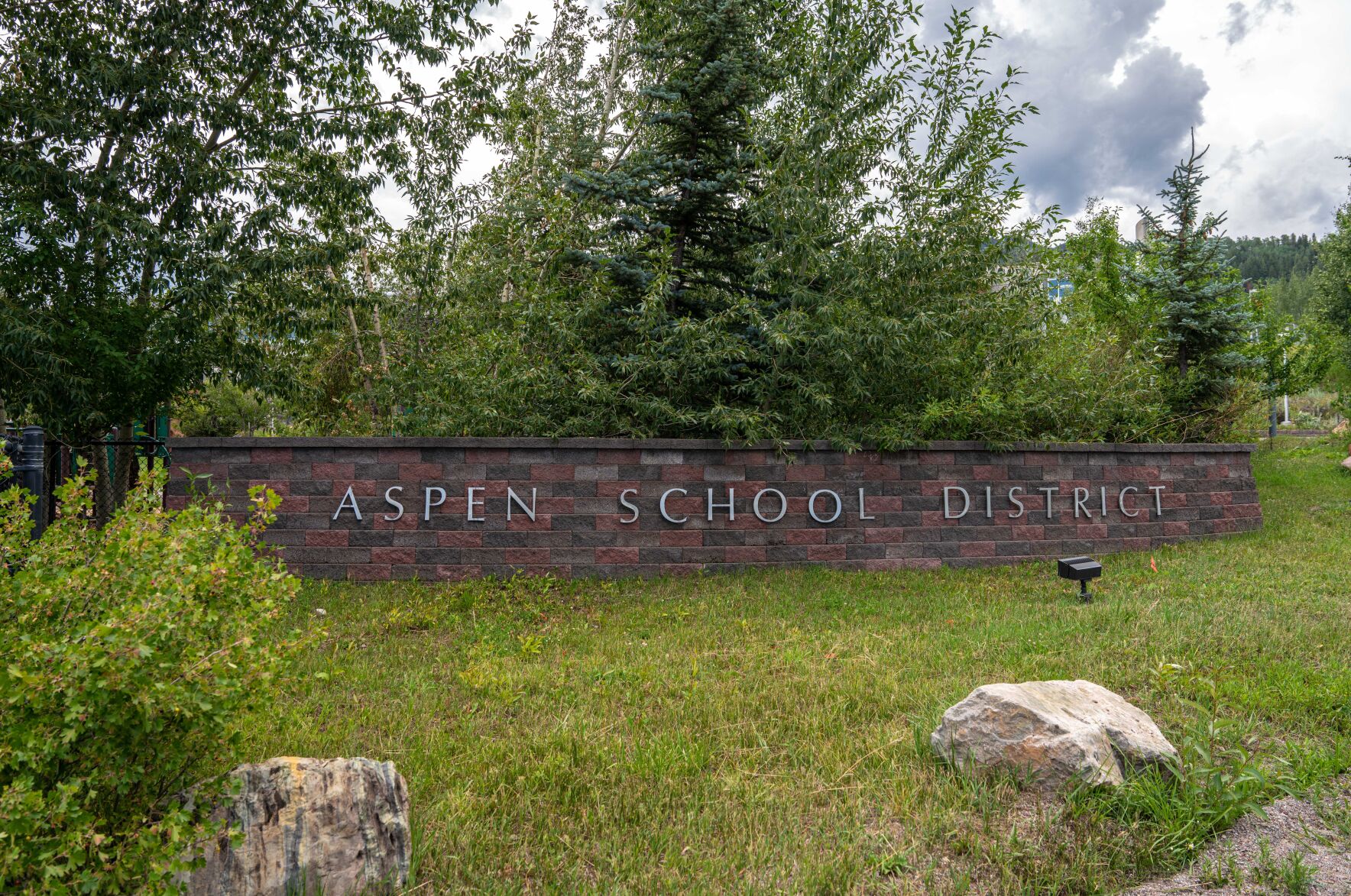 inflation-reduction-act-could-mean-more-solar-for-aspen-school-district-news-aspendailynews