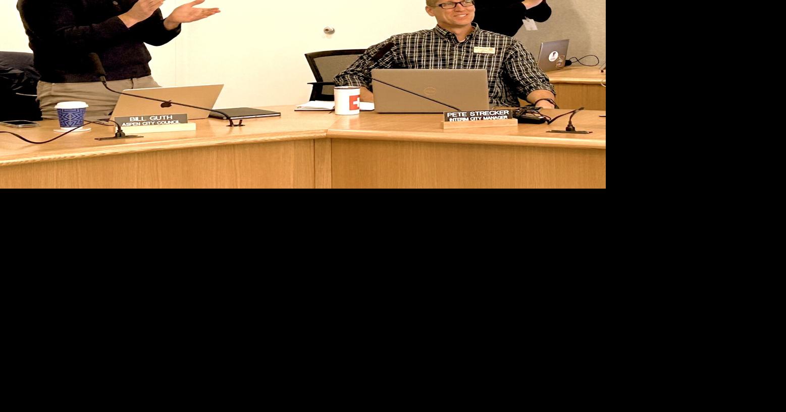 Local governments and institutions sent off top leaders in 2025