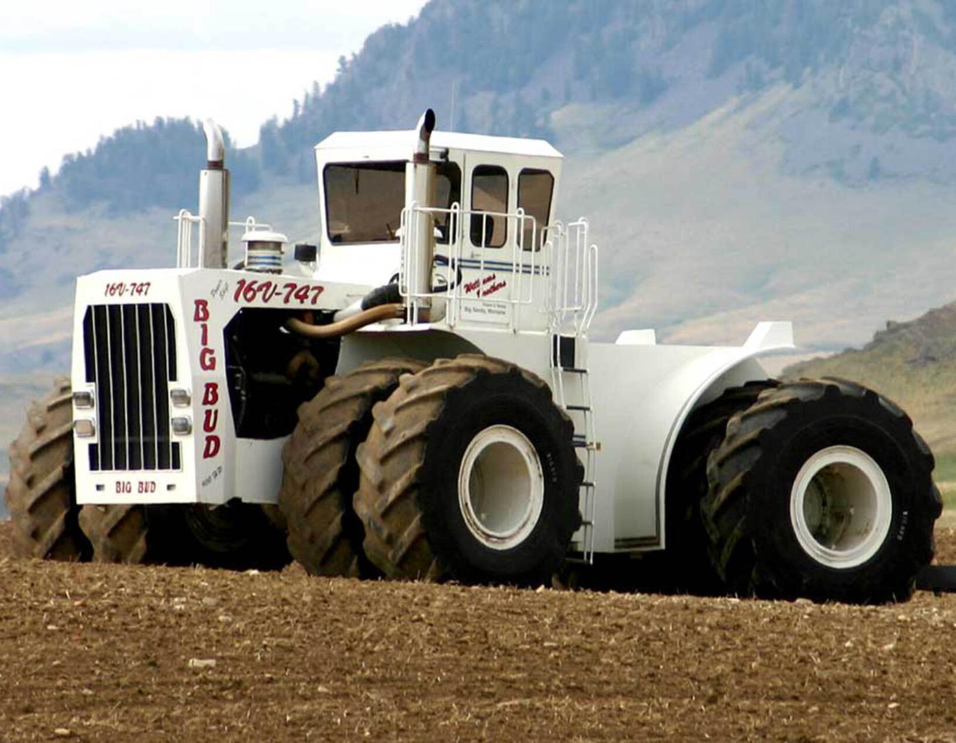 Meet Big Bud, the world's largest tractor | News | atchisonglobenow.com