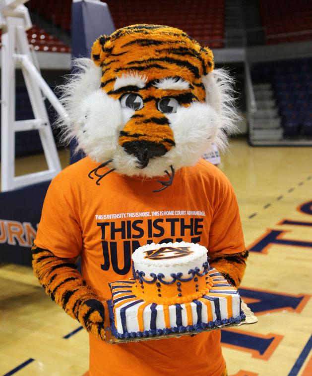 Happy Auburn Birthday Cake Happy Auburn Birthday Cake