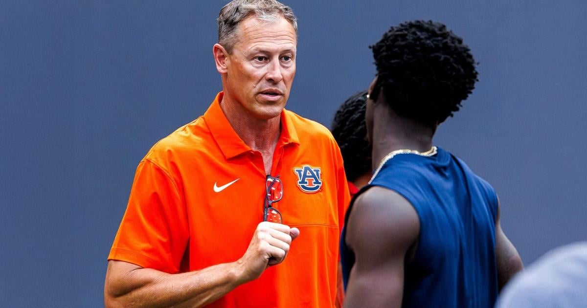 Ken Harnden promoted to head coach of Auburn track and field team