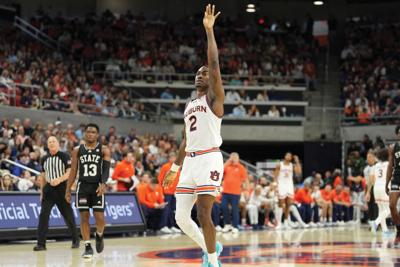 Jaywil hand up