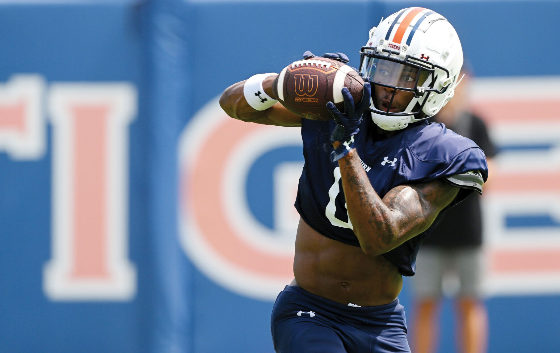 auburn football receiver gloves