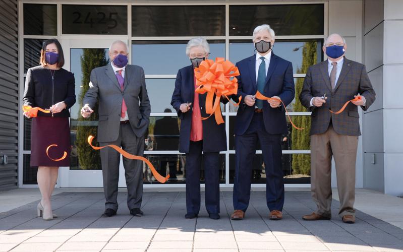 SiO2 opens production facility for vials | News | auburnvillager.com