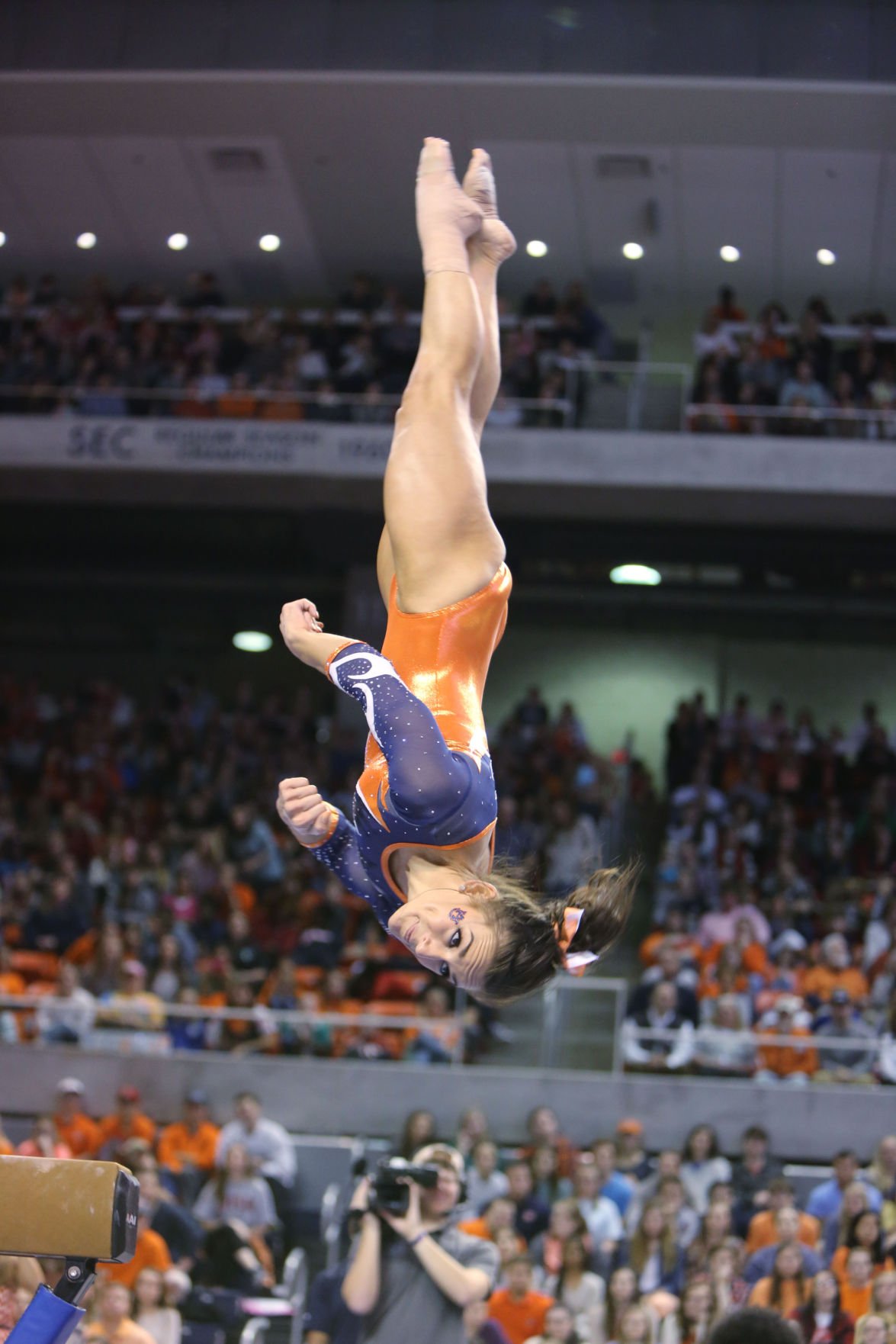 Auburn gymnastics beats Alabama