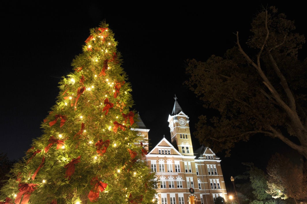 Auburn University hosts Holiday Lighting Ceremony News