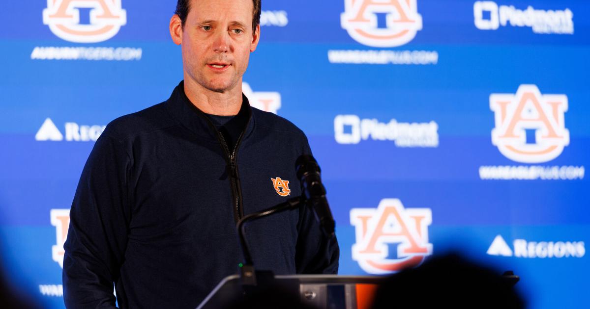 Gordon sees improvement with understanding of offense
