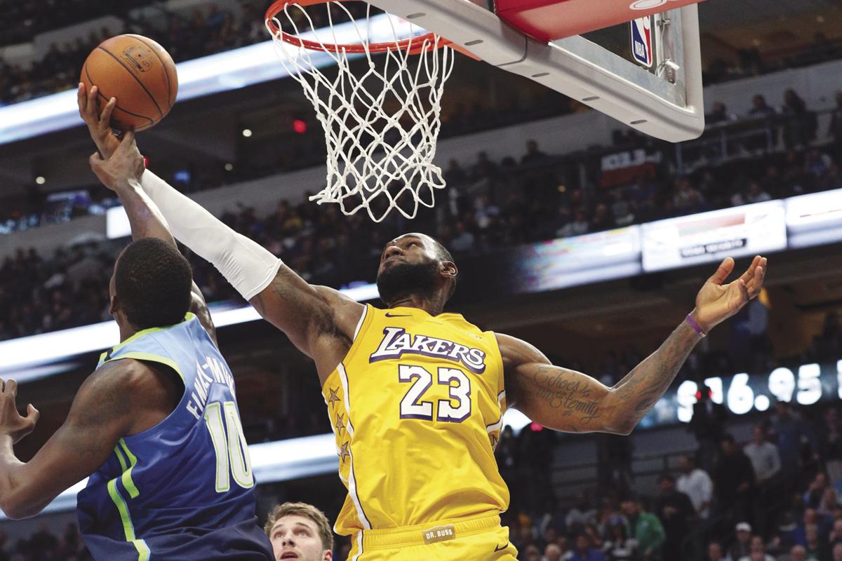 James Kuzma Lead Lakers Over Mavericks Sports Avpress Com