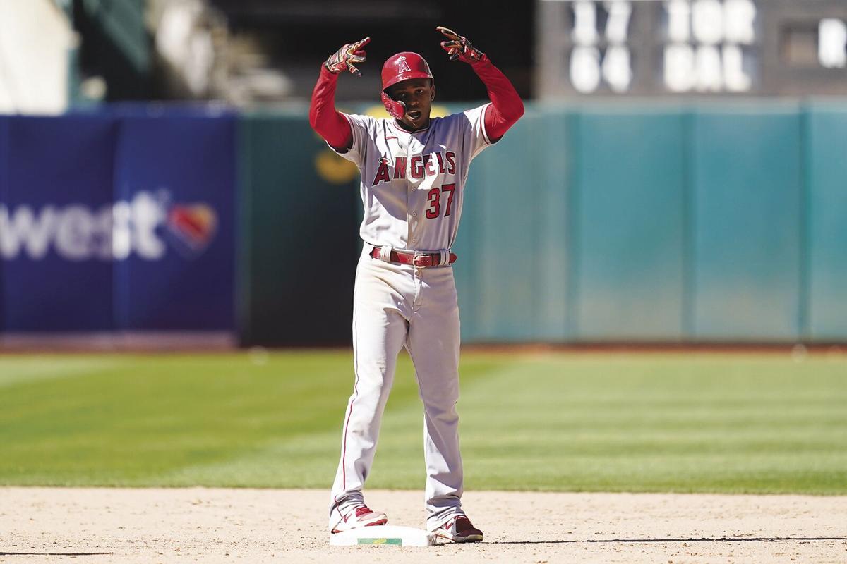 Kemp's RBI single in 10th lifts Athletics past Angels 5-4