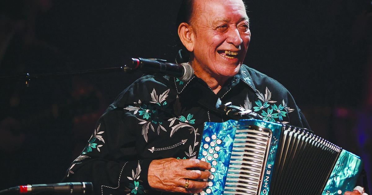 Flaco Jimenez, 86, conjunto, Tejano music star, dies
