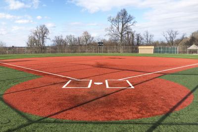 Leaders Chart Path Back To Fields Sports Avpress Com