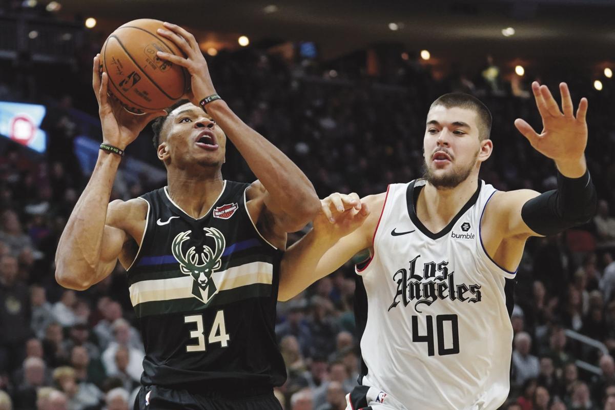 Giannis Scores 27 Bucks Rout Clippers Sports Avpress Com