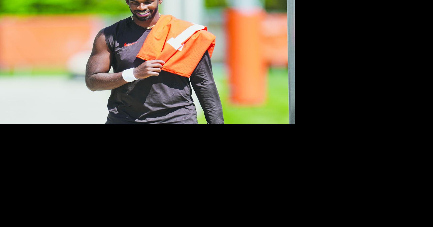 Sanders takes field for 1st time with Browns | Sports | avpress.com