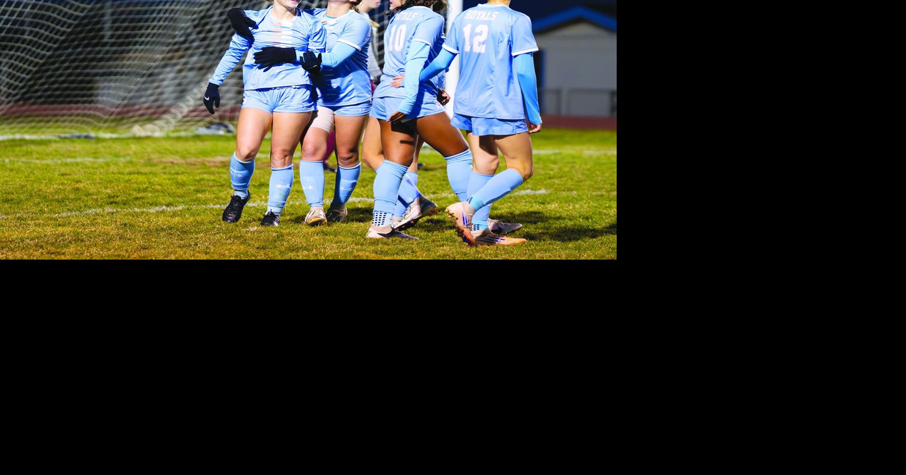 Royals shut out La Cañada in quarters behind Lear’s hat trick