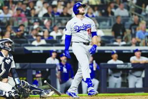 Dodgers’ Muncy turns around pitchers’ duel with game-changing home run