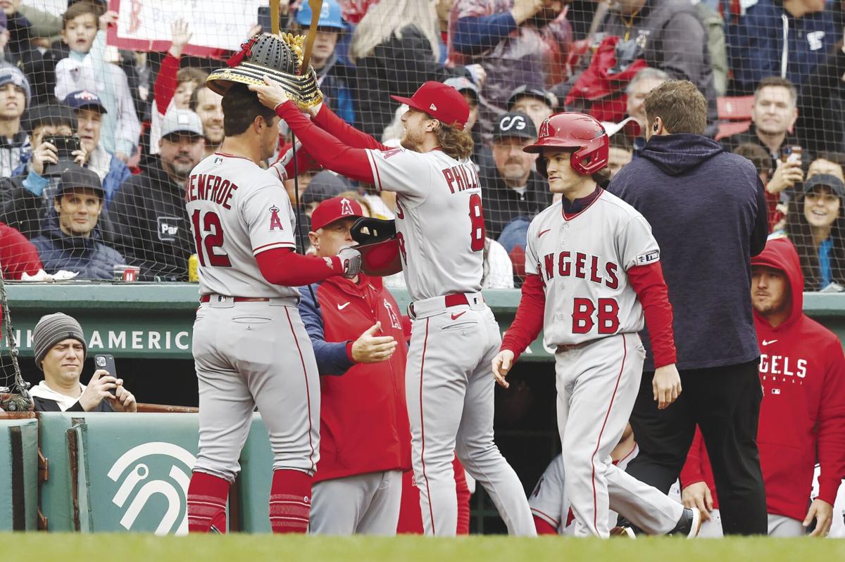 Back at Fenway, Damon Goes Hitless - The New York Times