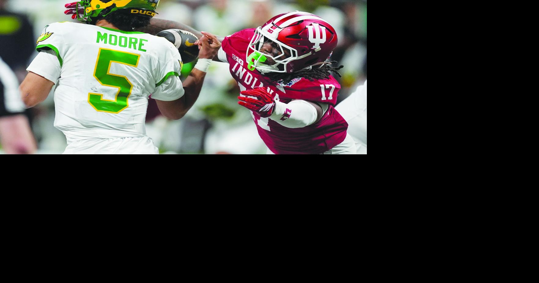 Moore, Oregon Ducks self-destruct in Peach Bowl loss to No. 1 Indiana