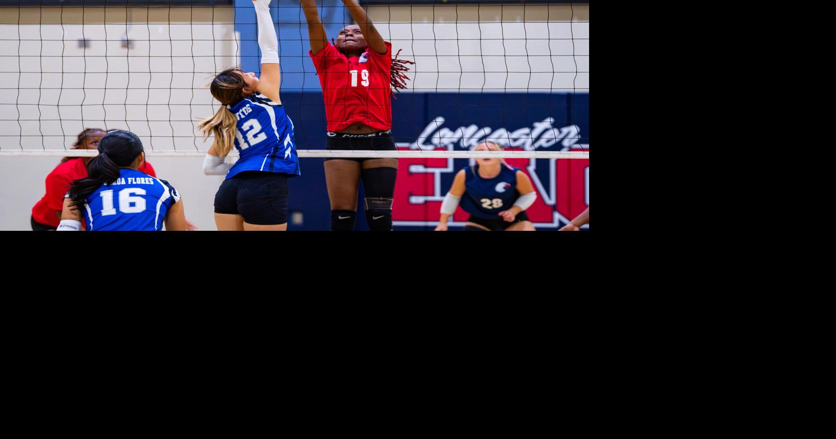 Eagles sweep Lobos for Senior Night victory