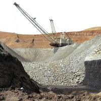 Judge revives Obama-era ban on coal sales from US lands