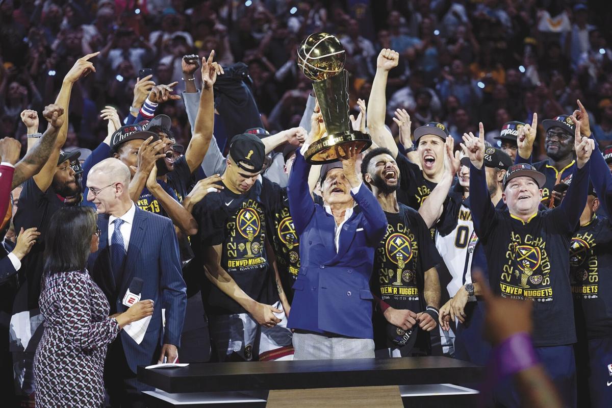 NBA Finals Larry O'Brien Trophy Animated. The Spurs have 4 of