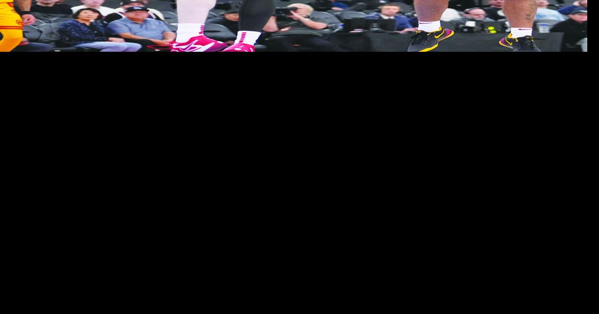 Rice notches triple-double, leads USC over Illinois St.