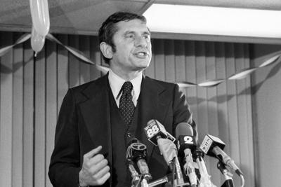 Conservative Radio Host Barry Farber Dies At 90 News Avpress Com