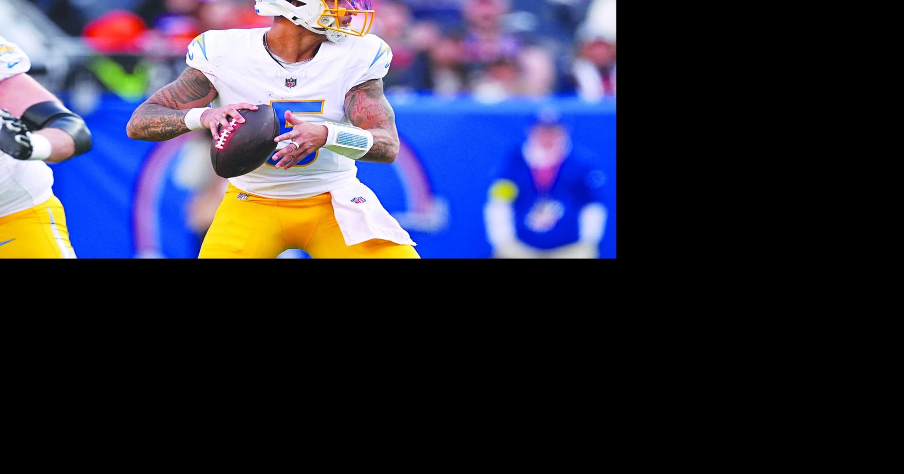 Broncos beat Bolts, secure No. 1 seed | Sports | avpress.com