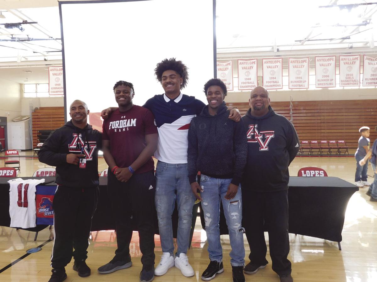 Dixon Hall Wright Earn Full Scholarship Offers Sports
