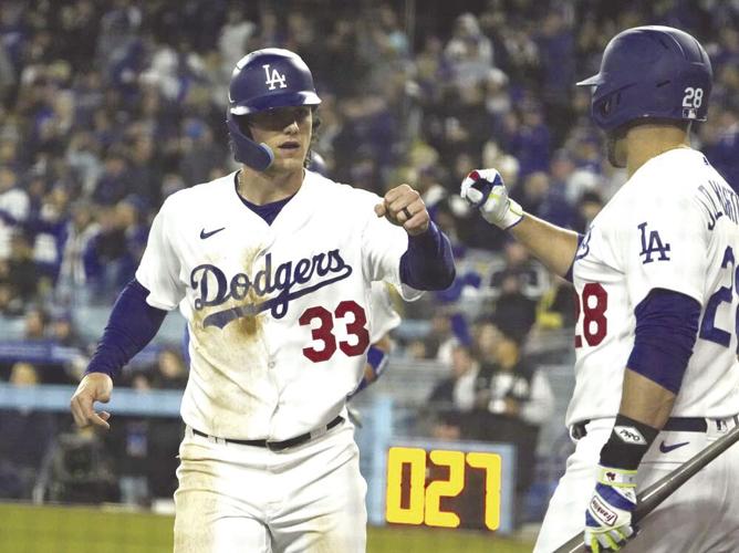 Dodgers' offense hot on chilly night in 8-2 win over Arizona Diamondbacks