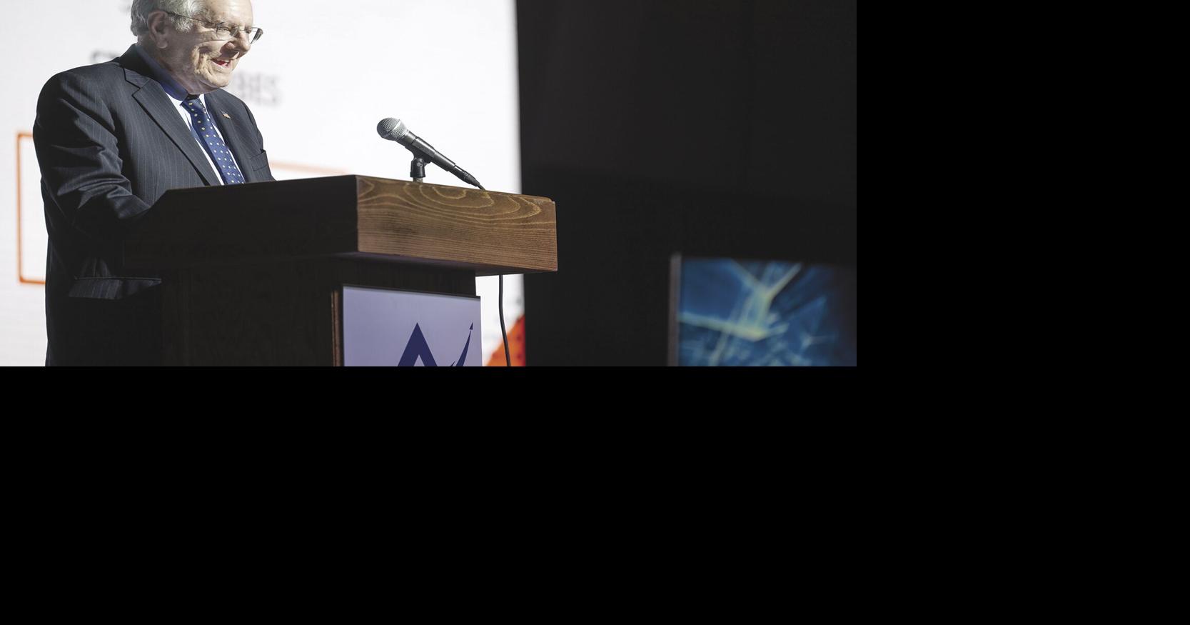 Forbes shares insight, economic predictions