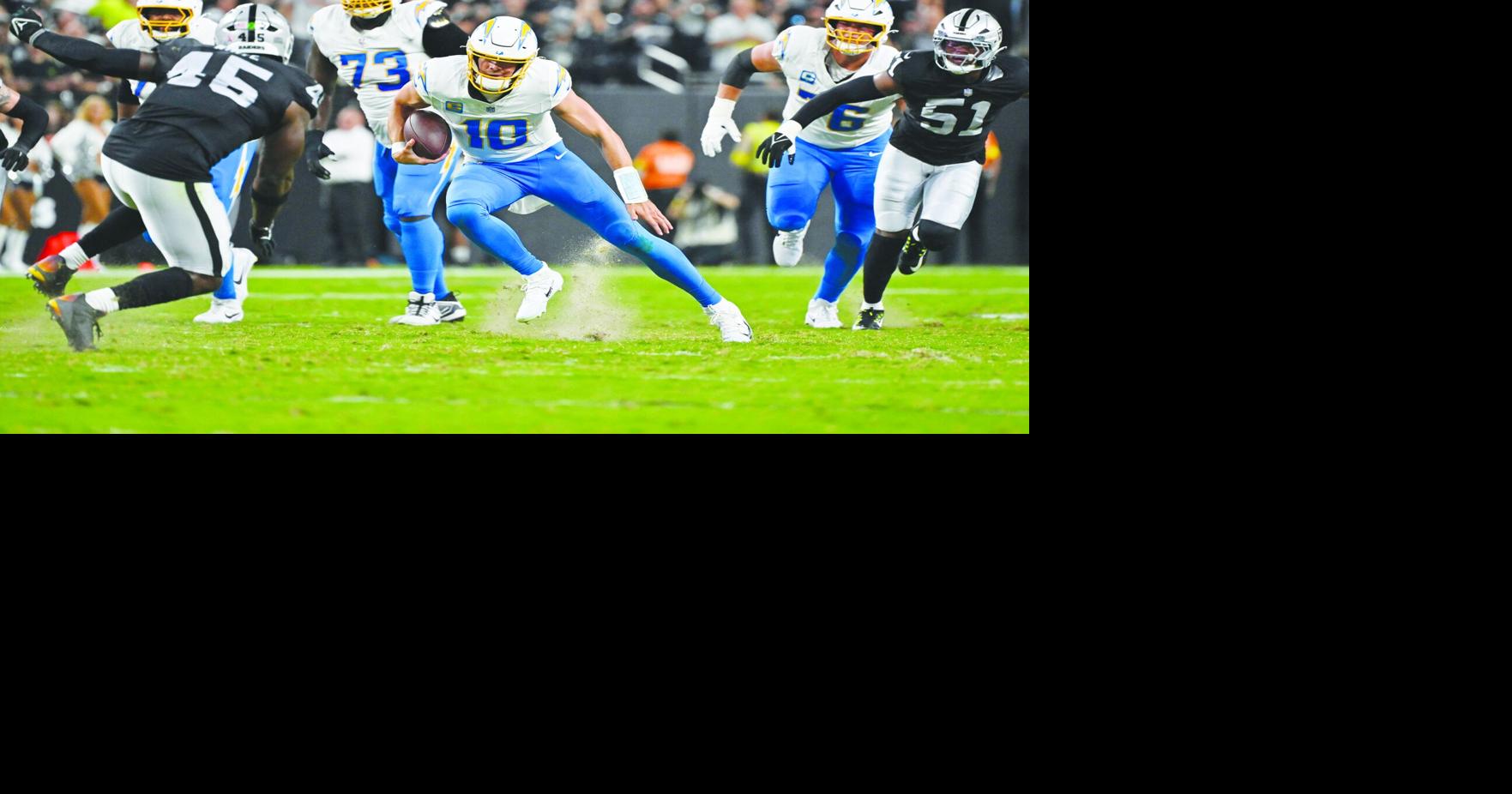 Defense leads Bolts past Raiders