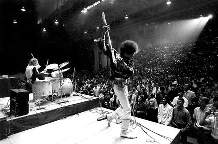 peso admirar taza Hendrix concert in Bakersfield the stuff of legend | News | bakersfield.com