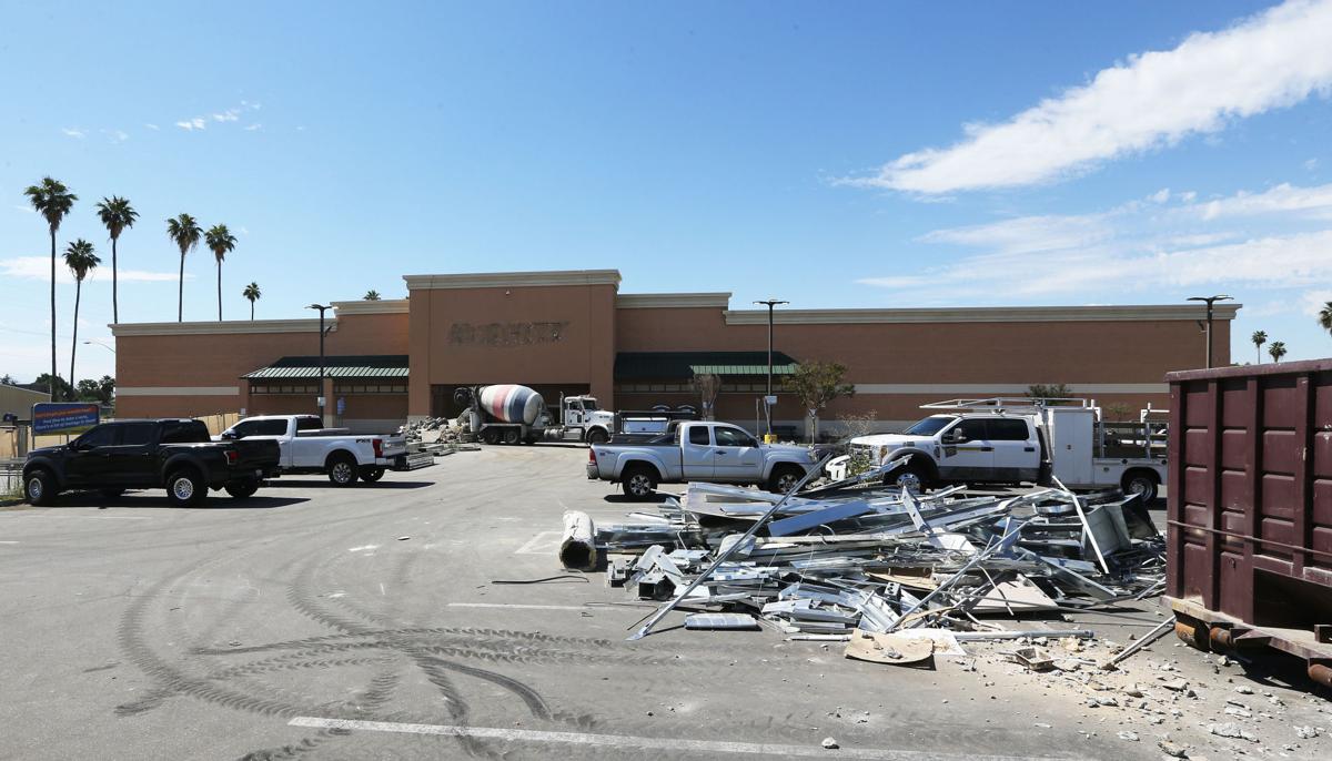 New supermarket aims to fill neighborhood void News