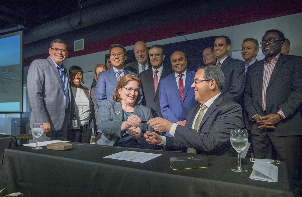 PHOTO GALLERY Aera Energy And GlassPoint Solar Announce Plans To