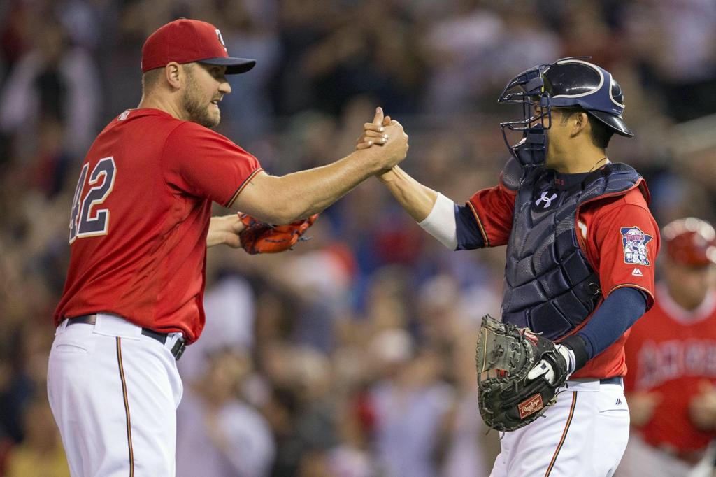 Twins Sign Slugger Byung Ho Park To 4-Year Contract - CBS Minnesota