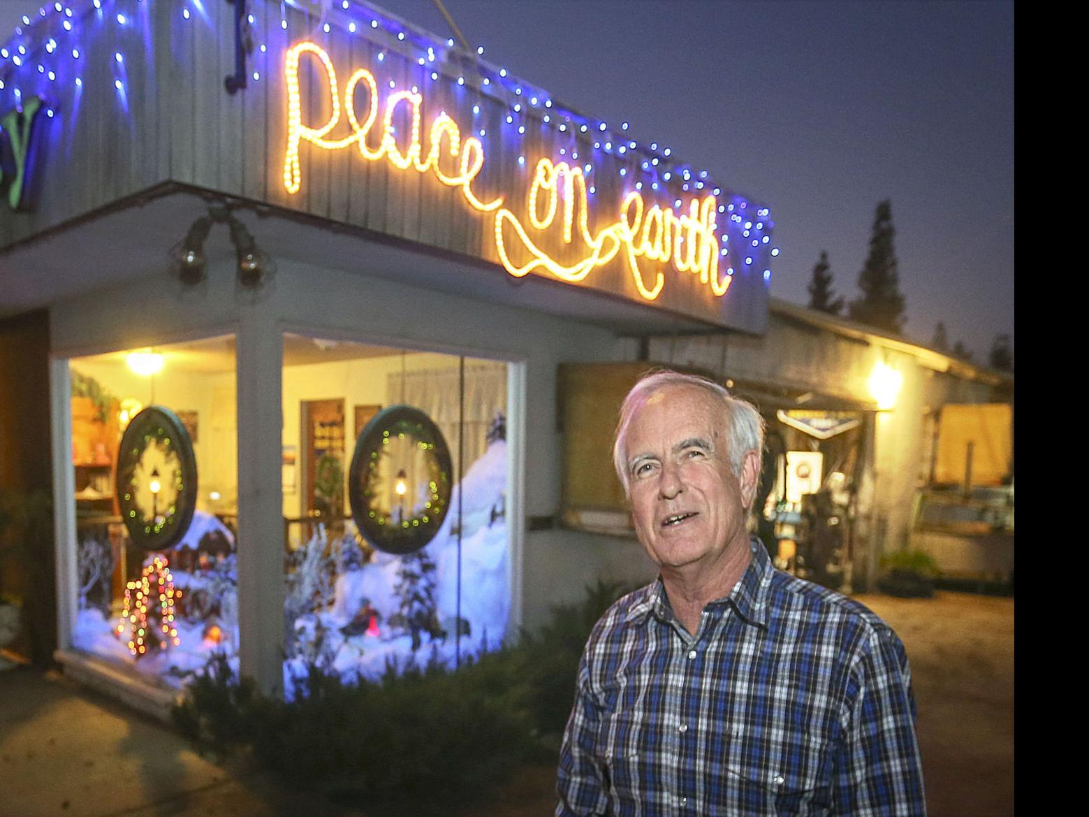 Bakersfield Matters Local Shop Window A Holiday Snow Globe Tire Store Enchants Passersby With Annual Display Bakersfield Life Bakersfield Com