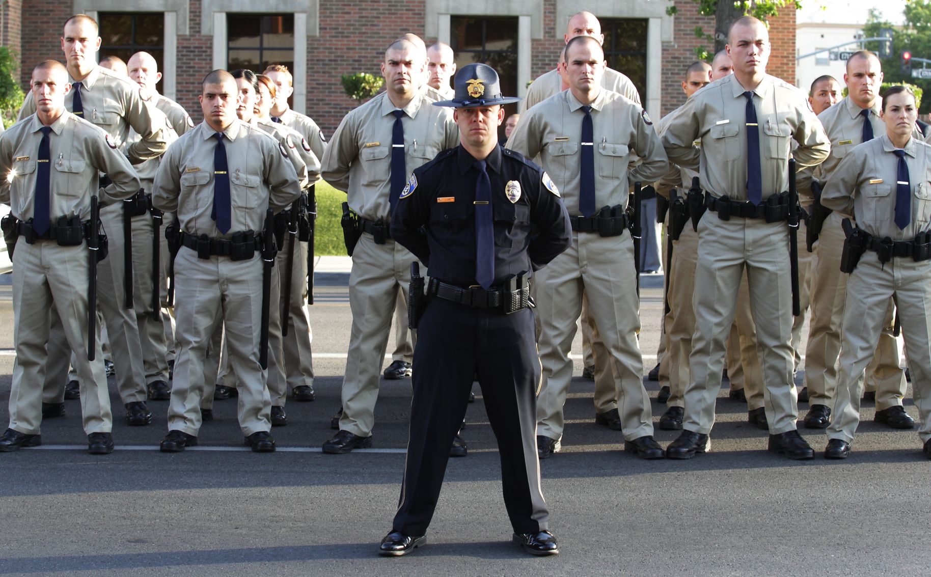 Bakersfield City Council Approves Bonuses For Police Recruits | News ...