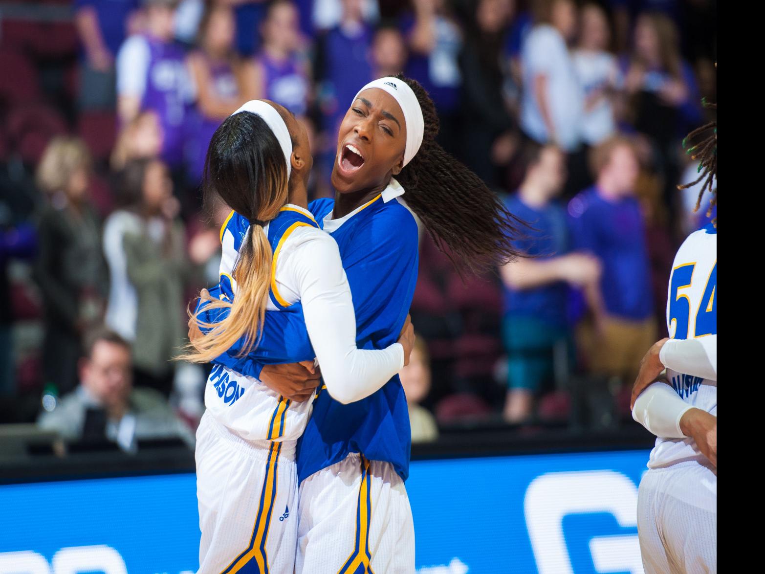 Csub Women S Basketball Advances To Wac Title Game Sports
